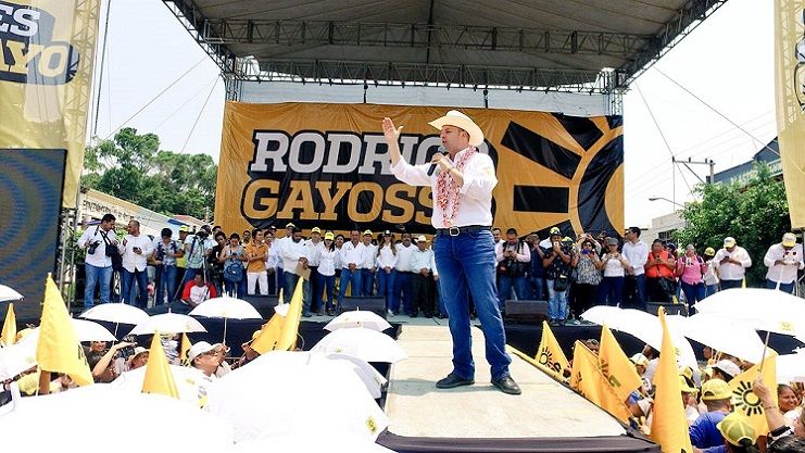 Inició en Cuautla su campaña a gobernador por la coalición PRD y PSD ante miles de seguidores