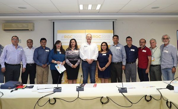 Además del candidato a gobernador por la coalición PRD-PSD, entre los asistentes estuvieron Adriana Reynoso de la UTSEM, Eduardo Pineda del Colegio de Bachilleres, Blas Eduardo Ruiz del IEBEM, Nadia Valderrama de la Upemor, Ángel Estrada del INEA
