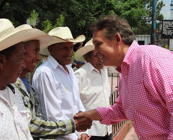 Ahí, en Huitzilac se generará el primer compromiso de Gobierno vinculado con la defensa de los bosques de los Altos de Morelos; será con gente de Coajomulco, comunidad de usos y costumbres