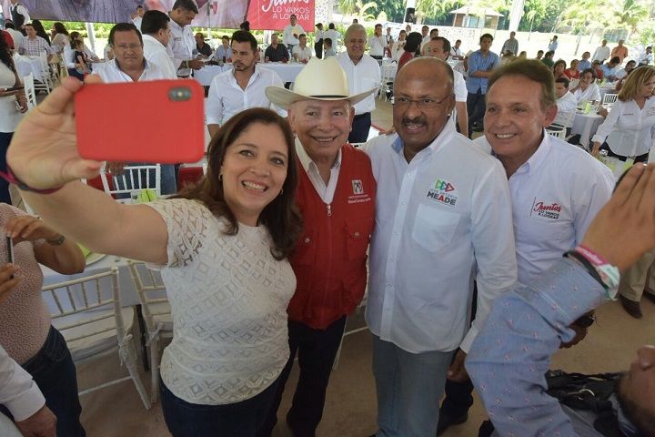 Convocó a llevar a cabo amplias campañas electorales en tierra, con la certeza de que el Revolucionario Institucional es el partido que mejor sabe llevar adelante la promoción del voto de cara a la sociedad