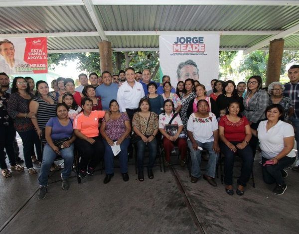 Al reunirse con un grupo de jóvenes de Cuernavaca, el priista los exhortó a razonar su voto y no dejarse llevar por la mercadotecnia conocer de fondo todas las propuestas de quienes buscan gobernar el estado