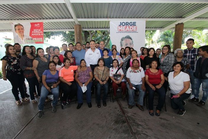 Al reunirse con un grupo de jóvenes de Cuernavaca, el priista los exhortó a razonar su voto y no dejarse llevar por la mercadotecnia conocer de fondo todas las propuestas de quienes buscan gobernar el estado