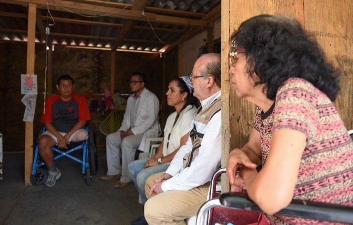 Asimismo, que el programa estatal Unidos por Morelos llevará a cabo la reconstrucción de su vivienda perdida durante el sismo del pasado 19 de septiembre, para que lo antes posible cuente con una casa segura y accesible a su nueva condición física