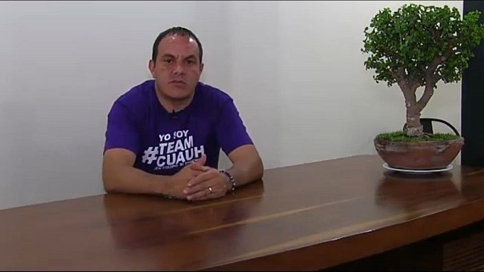 A unas horas del debate el candidato a la gubernatura por Morena-PT-PES informó, mediante un videomensaje, difundido a través de sus redes sociales, su decisión de no asistir el debate de la Coparmex y si al que organice el Instituto Morelense de Procesos Electorales y Participación Social (Impepac) como lo “marca el reglamento”