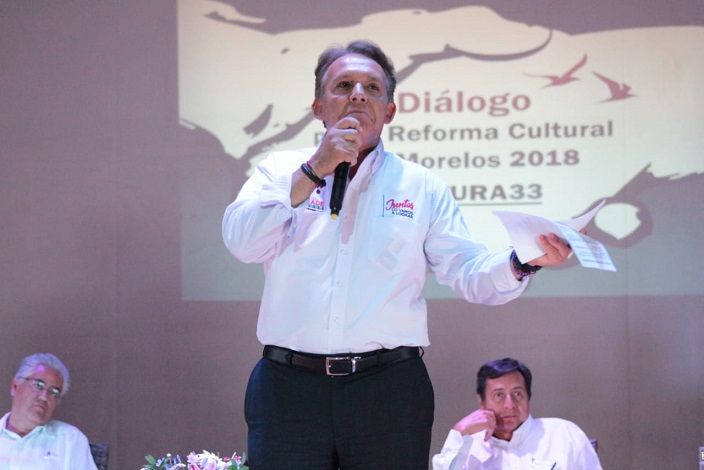 Al participar en el Dialogo por la Reforma Cultural en Morelos 2018, convocado por la organización Cultura 33, lamentó que la cultura en la entidad se haya reducido a grandes conciertos elitistas, que desdeñan la cultura popular y la identidad de los morelenses