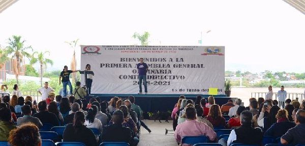 “La base trabajadora es importantísima, como digo se van a acabar las injusticias, no voy a permitir más humillaciones como lo han hecho estos gobiernos, hay mucha necesidad en todo el estado”