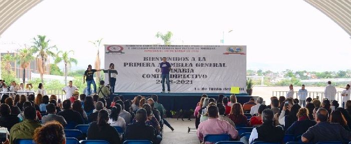 “La base trabajadora es importantísima, como digo se van a acabar las injusticias, no voy a permitir más humillaciones como lo han hecho estos gobiernos, hay mucha necesidad en todo el estado”