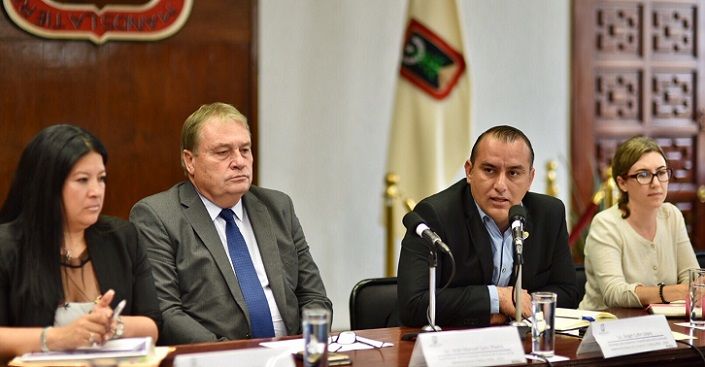 El encuentro fue encabezado por el secretario de Gobierno, Ángel Colín López, por la administración actual, y José Manuel Sanz Rivera, coordinador de la Comisión de Enlace nombrada por Cuauhtémoc Blanco Bravo, gobernador electo