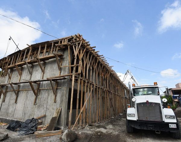 Asimismo, los trabajos de reconstrucción de la Escuela Preparatoria Número 4 de Jojutla, perteneciente a la Universidad Autónoma del Estado de Morelos (UAEM), en donde el avance general es del 60 por ciento