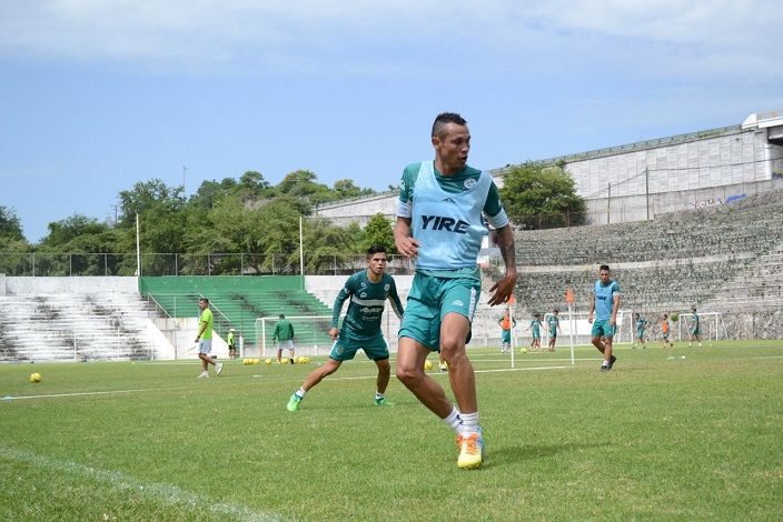 "Cheche" Hernández señaló: El “Coruco” Díaz pesa, cuando la afición responde. Confía en que la condición de local, pero sobre todo la inteligencia y el corazón, darán el boleto a los “Cañeros” a la siguiente ronda"