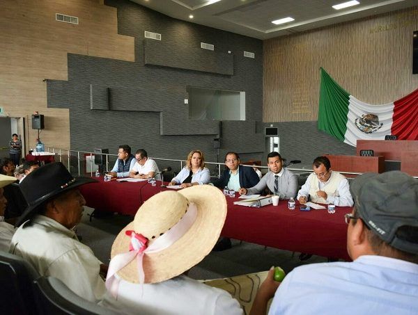 La decisión fue tomada luego de que pobladores de la comunidad serrana se manifestaron en el Congreso del Estado para expresar su inconformidad con quienes integran dicho Concejo Indígena y que entrarán en funciones el 01 de enero de 2019