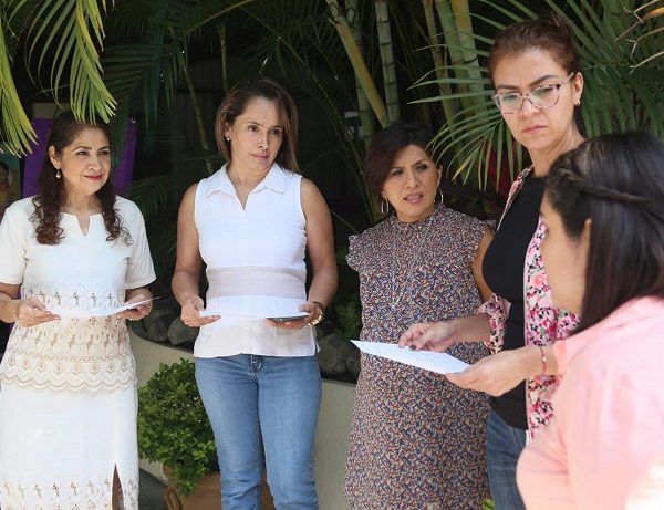 Realizó, junto con las diputadas Ana Cristina Guevara y Naida Josefina Díaz, una visita por el IMEM, donde su directora, Flor Dessire León Hernández, ofreció una explicación de la operatividad del organismo