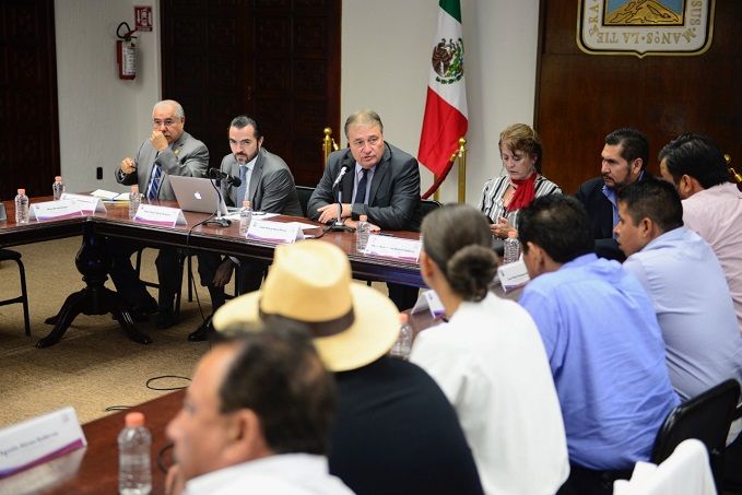 Reiteró que de parte del gobierno de Cuauhtémoc Blanco existe toda la voluntad de formar equipo, por lo que los convocó a tener comunicación permanente con cada integrante del gabinete, para atender los temas específicos