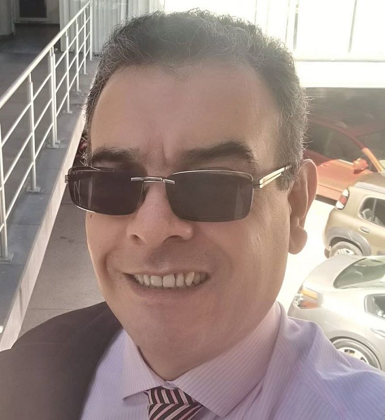 Resulta siempre más llamativo y mediatizable cuando son objeto de violencia física, pero también padecen formas de violencia menos estridentes aunque no por ello menos deleznables. Entre otras, la violencia psicológica, el acoso sexual y la violencia patrimonial