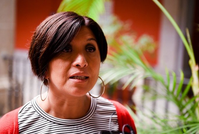 Precisó que se efectuarán eventos públicos en cada uno de los ocho municipios del estado donde actualmente se tiene decretada la Alerta de Violencia de Género (AVG). Este día (25 de noviembre) es una fecha conmemorativa que convoca a trabajar a las diferentes dependencias de los tres niveles de gobierno, con el objetivo de garantizar una vida libre de violencia, derecho fundamental de las mujeres y de las niñas