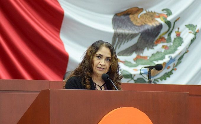 La diputada Rosalinda Rodríguez Tinoco, presidenta de la Comisión de Turismo, consideró que fue un exceso la expedición del decreto 3250, actos que debemos modificar ya que es necesario consolidar al sector turístico para impulsar el desarrollo económico; agregó, que con la aprobación realizada vuelven a la vida jurídica dichos fideicomisos, con el potencial de desarrollar actividades productivas y de promoción. Enfatizó que la suma de voluntades, nos da la certeza que podemos sacar adelante nuestro estado