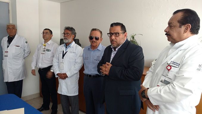 Al hacer la presentación de los nuevos Subdirectores Médicos, en las instalaciones de la CMF Cuernavaca, Schiaffino Pérez destacó la trayectoria profesional de 55 años del Dr. García Rojas Ramírez, quien recientemente recibiera del Congreso del Estado el Reconocimiento al Mérito Médico 2018, y reconoció el trabajo institucional del Dr. Rodríguez González
