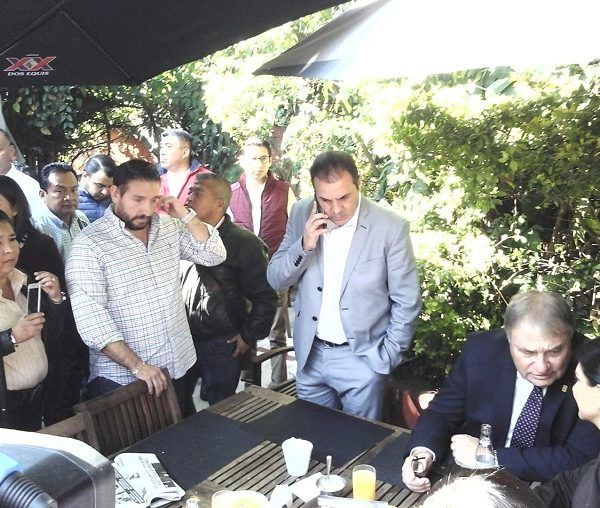 Nosotros cumplimos. Ese es un problema que tiene el rector, porque he escuchado que es culpa de nosotros, es culpa del rector. Y les vuelvo a reiterar otra vez, que en lo que pueda gestionar en la Ciudad de México y en lo que pueda ayudar al rector, con mucho gusto, pero es un tema de ellos