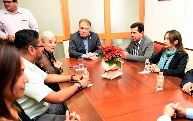 Ana Isabel León Trueba, consejera presidente del IMPEPAC, señaló que con Cuauhtémoc Blanco se tienen objetivos en común, como el fortalecimiento de la democracia por medio de la participación ciudadana