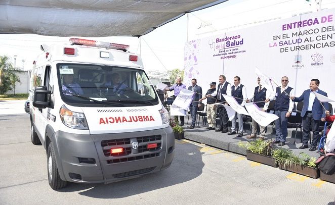 el Gobernador dio el banderazo de salida a los vehículos equipados para emergencias básicas, en las instalaciones del Centro de Coordinación, Comando, Control, Comunicaciones y Computo (C5 Morelos)