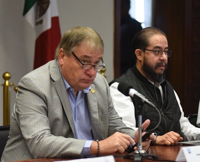 l salir de la reunión con motivo de la mesa de coordinación para la Seguridad y la Paz, la cual encabezó al lado del jefe de la Oficina de la Gubernatura, José Manuel Sanz Rivera, manifestó que el jefe del Ejecutivo federal estará el martes 11 de diciembre en el municipio de Jojutla