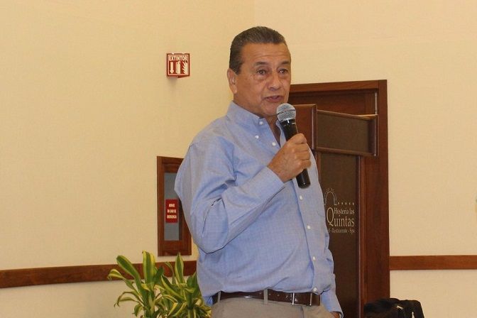 Así lo dio a conocer Arturo Aldave Trulín, entrenador en jefe y fundador del Club Panteras desde hace más de 40 años, en los que han logrado grandes satisfacciones en los emparrillados de juego, el proyecto, nace con el apoyo de la Universidad La Salle de Cuernavaca, en donde tendrán su sede oficial, a partir de esta misma semana en el campus conocido como Amanalco en la que serán los entrenamientos a partir del próximo martes 15 del presente mes