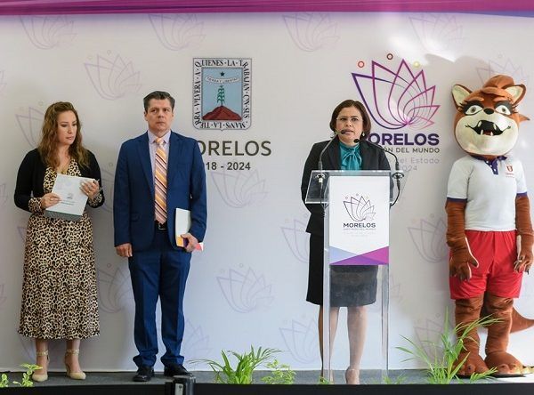 Sandra Lucero Robles, rectora de la Universidad Tecnológica Emiliano Zapata (UTEZ), apuntó que para el caso de esta universidad la venta de fichas comenzará el próximo martes 5 de febrero con un costo de 800 pesos, mismos que ya incluyen el curso de inducción para los aspirantes que acrediten el examen de admisión