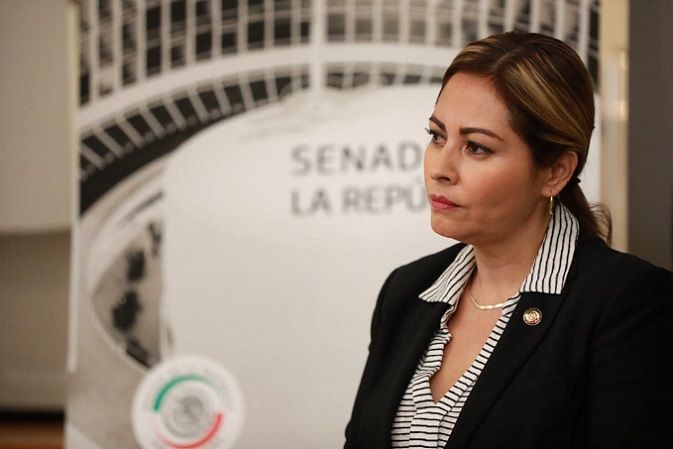 Exigió a ambos fiscales, Alejandro Gertz Manero y Uriel Carmona Gándara, se investigue el asesinato de Samir Flores y que se llegue hasta sus últimas consecuencias en las próximas horas. “No importa si son de extrema izquierda o conservadores, exigimos justicia”, puntualizó