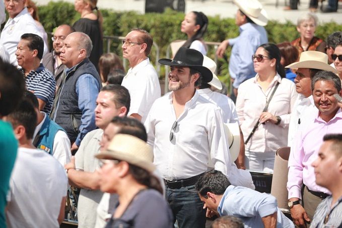 Reconoció el trabajo de sus compañeros de Cabildo, que en la toma de decisiones han privilegiado la democracia, antes que sus intereses personales de partido