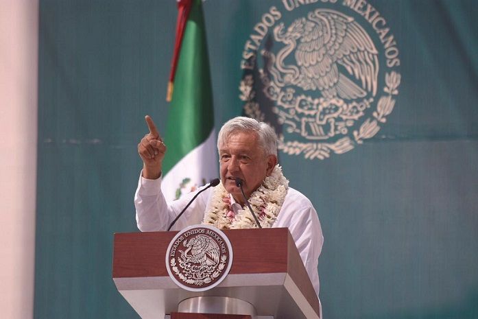 Luego de que los asistente abuchearon al gobernador Cuauhtémoc Blanco, el tabasqueño de inicio pidió que lo escucharan “ para que se comprenda bien cuál es nuestro planteamiento”, toda vez que en las últimas dos semanas ha expresado su respaldo al proyecto de la Comisión Federal de Electricidad