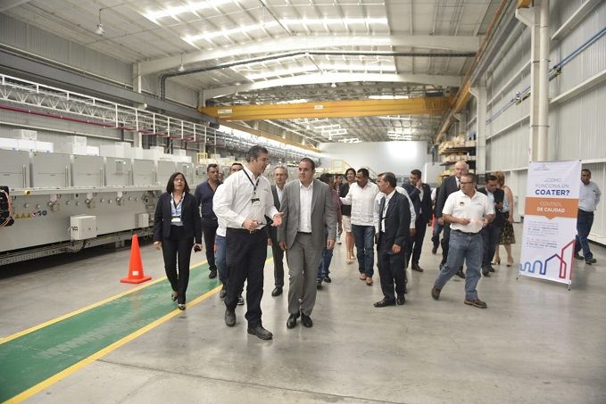agradeció a la Saint-Gobain por seguir manteniendo la confianza para desarrollar inversiones, las cuales generarán empleo y derrama económica para la entidad; indicó que su gobierno se ha trazado la meta de reactivar la entidad en todos los sectores, incluido el económico, pese a que recibió una administración en bancarrota