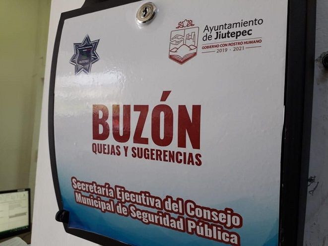 Tras un acuerdo entre el alcalde Rafael Reyes Reyes y el Vicealmirante José Antonio Ortiz Guarneros, comisionado Estatal de Seguridad, y derivado de los constantes comentarios vertidos en redes sociales sobre presuntas faltas en el ejercicio de quienes prestan seguridad en la demarcación, es que se tomó la determinación