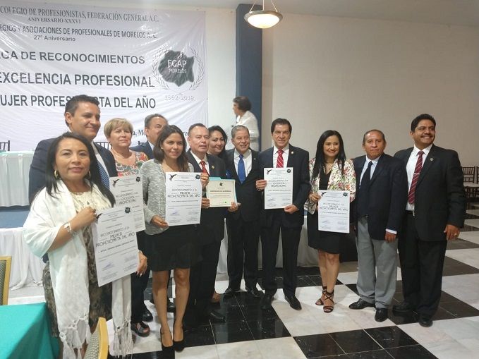 En la ceremonia de reconocimiento, misma que contó con la presencia de personalidades del Foro Nacional de Profesionistas, González Chévez consideró que es legítimo el llamado del Instituto Mexicano de Contadores Públicos (IMCP), para que la convocatoria para la elección del nuevo titular de la ESAF, permita que todo aquél que reúna los requisitos constitucionales y especiales de la Ley de Fiscalización y Rendición de Cuentas del Estado de Morelos, tenga oportunidad de inscribirse en el proceso y no se cierre exclusivamente a las propuestas de los grupos parlamentarios