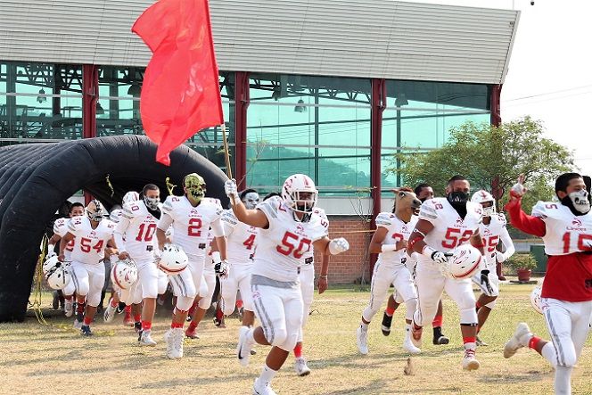 Con final en los cartones de 21-24 fue estupendo juego el que brindaron los dos equipos, los anfitriones pese a su plantilla de no más de 40 jugadores supieron sacar la casta y el coraje en este choque, el que llegó el rival con sus 80 elementos para llevarse un triunfo más holgado, pero los de casa dieron pelea todo el partido, que incluso estuvieron cerca de la victoria