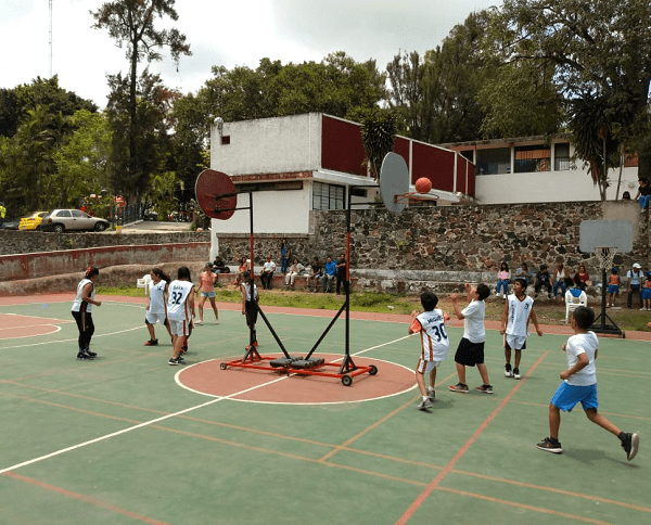 Participaron niños de las colonias y poblados: Lagunilla, Satélite, Unidad Morelos, Flores Magón, Santa María, Lienzo del Charro, Ahuatlán y Centro; además equipos de Civac, como Raptors y Buitres