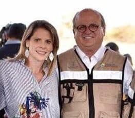 POR PRINCIPIO DE CUENTAS, salió con el chicanero “recurso” de presentar justificante médico para no comparecer, mismo que muy quitados de la pena presentaron sus abogados particulares. Así, aunque la Fiscalía Anticorrupción buscó que se le tuviera por sustraída de la acción, la juez YAREDY MONTES RIVERA consideró que ¡no estaba notificada del juicio!