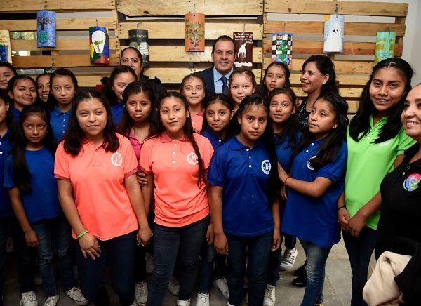 “Yo estoy con ellos, vamos con todo; si es para generar un ambiente mejor y para beneficio de la ciudadanía, vamos por esas leyes”, afirmó en la inauguración del Festival Vive Sustentable 2019 en el Parque Barranca Chapultepec para conmemorar el Día Mundial del Medio Ambiente