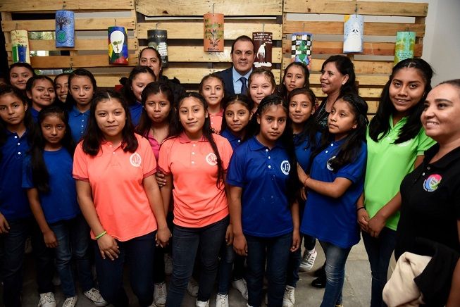 “Yo estoy con ellos, vamos con todo; si es para generar un ambiente mejor y para beneficio de la ciudadanía, vamos por esas leyes”, afirmó en la inauguración del Festival Vive Sustentable 2019 en el Parque Barranca Chapultepec para conmemorar el Día Mundial del Medio Ambiente