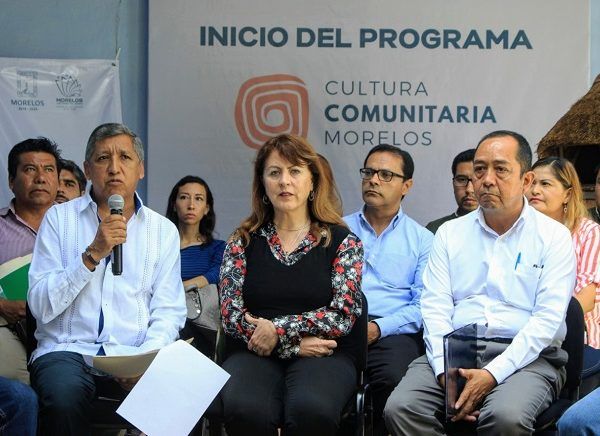 Acompañada de directores de Cultura municipales, la titular de la STyC, Margarita González Saravia, destacó que este es un programa angular de la dependencia, ya que es prioridad para el Gobierno estatal generar las condiciones necesarias para convertir el arte y la cultura en una herramienta para la construcción de paz.