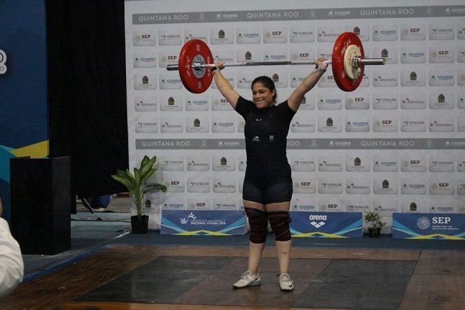 Fue lo que paso en Chetumal, donde la atleta morelense Monserrat Polanco Montaño la hizo en grande al sumar tres medallas, dos de plata y una de bronce, que se suman a la de oro que alcanzó recientemente en la Universiada 2019 en la prueba de los 87 kilogramos