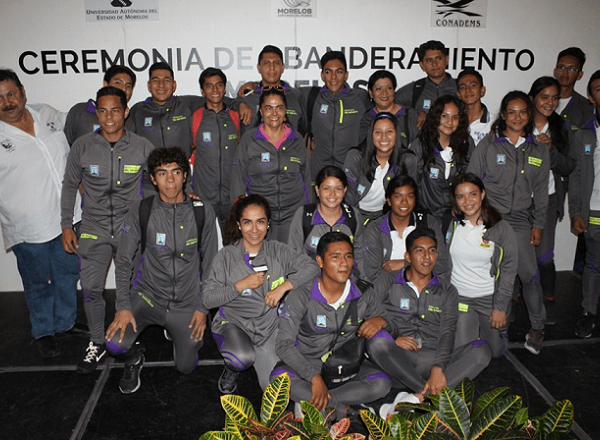 Estuvieron como invitados a estar ceremonia Luis Arturo Cornejo Alatorre, secretario de Educación de Morelos; Álvaro Zamudio Lara, coordinador General de Planeación y Administración en representación del rector de la UAEM; Osiris Pasos Herrera, irector del INDEM; Karla Aline Herrera Alonso, directora general del CONALEP; Roberto Zavala Zúñiga, coordinador sectorial del COBAEM; Ricardo Nakamura Ortega, líder sindical de la sección XXI de la UAEM, y como anfitrión Álvaro Reyna Reyes, director de Deporte de la UAEM y presidente del COEDEMS Morelos