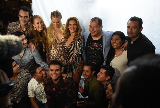 “La mejor manera de promocionarlo es hablando bien de todas las cosas buenas”, afirmó Seoane, quien para la filmación contó con el apoyo de artistas como Julio Camejo, José Manuel Figueroa, Marjorie de Sousa y otras personalidades del espectáculo