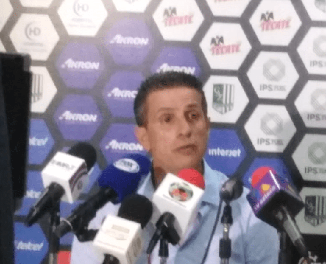 El estratega argentino señaló al término del juego: "Es importante ganar porque el jugador se acostumbra, el hecho de haber ganado y haber sumado un punto más en un torneo corto genera expectativa, por lo logrado en Celaya, porque ahora genera responsabilidad al hacer dos partidos en casa en el torneo seguidos y empezar ganando la copa es un aliciente, viene una semana larga para planificar y poder recuperar, hoy tuvimos los tres cambios por lesión, que son cosas normales, son jóvenes que debutaron hoy"