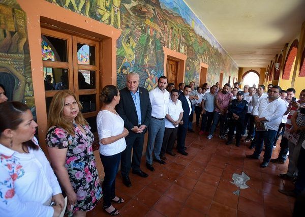 Al reunirse con cada presidente municipal, cabildos y comunidad, Sanz Rivera expresó el interés para seguir trabajando coordinadamente en los tres niveles de gobierno, con la finalidad de recuperar la paz y seguridad que la ciudadanía anhela tener