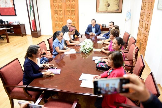 El encuentro se realizó en un ambiente de respeto, en Palacio de Gobierno, donde el mandatario estatal estuvo acompañado de Pablo Ojeda, secretario de Gobierno, y José Manuel Sanz Rivera, jefe de la Oficina de la Gubernatura