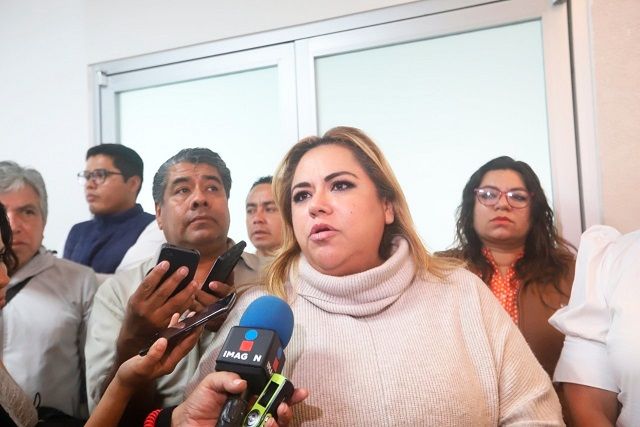 Externó sus condolencias hacia los familiares y amigos del también Premio Nacional al Mérito Ecológico 2014, al tiempo de sumarse a la postura de la dirigencia estatal de CANACINTRA, que a través de sus redes sociales señalan que “no podemos seguir permitiendo que nos sigan lastimando como sociedad, las condiciones para permanecer e invertir en Morelos es obligación del Gobierno”