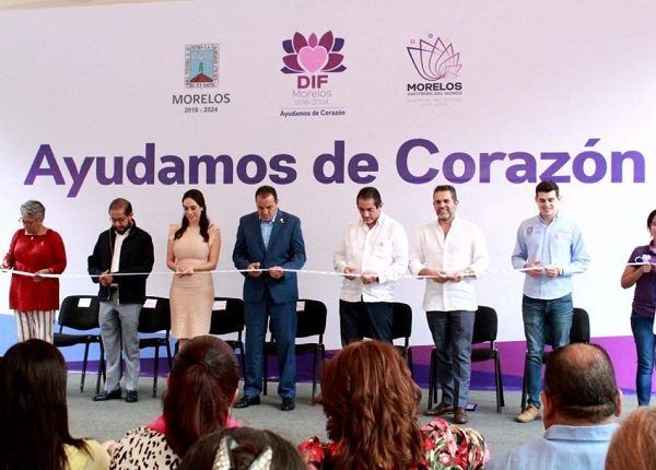 “La cultura de la prevención puede salvar vidas, por eso en conjunto con el Gobierno del Estado, que preside el gobernador Cuauhtémoc Blanco y el Sistema DIF Morelos, con la señora Natalia Rezende, trabajamos en equipo en esta campaña para detectar y combatir el cáncer de mama”, apuntó