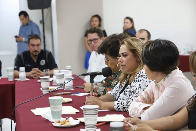 Durante su participación en el foro “Industria de la Cerveza Artesanal en Morelos”, en la que participó la Asociación de Cerveceros de Morelos, la legisladora precisó, que se estima que el ramo de la cerveza artesanal es capaz de promover hasta un 30% del turismo a la entidad; es decir que 1 de cada 3 turistas nos visiten para conocer y degustar de las cervezas artesanales, de esta manera dijo, “estoy convencida que apoyando el desarrollo de la industria cervecera artesanal de nuestra entidad habremos de contribuir a incrementar la inversión