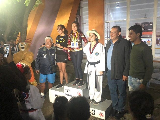 El evento contó con la respuesta de los estudiantes de la UAEM, unos hasta vestidos de acuerdos con las festividades de muertos; Julio César Castellanos y Naian Peralta fueron los ganadores de esta justa en la rama varonil y femenil, respectivamente