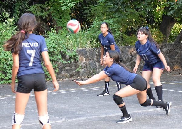En Atlihuayan se enfrentarán los equipos femeniles de la Secundaria del Colegio Español ante su similar el Colegio Manantial de Gracia, instituciones del municipio de Cuautla que se han integrado en esta temporada, que además de enfrentarse entre ellos cumplirán un segundo compromiso ante las anfitrionas Tigres Yautepec, las del Español saldrán como favoritas y podrían escalar a la cima de la tabla de posiciones